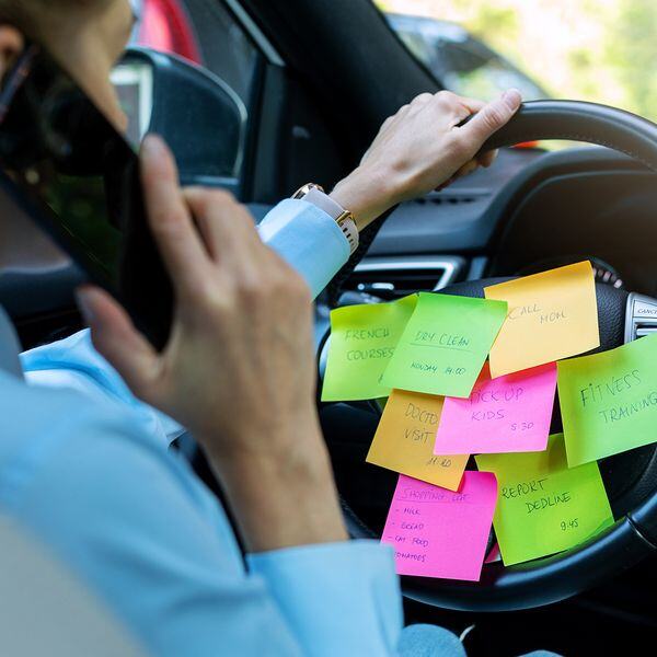 img_distracted-driving-02.jpg