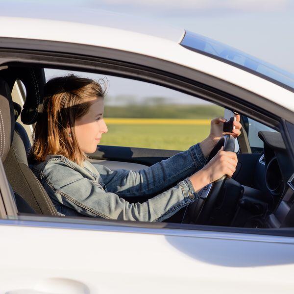 img_distracted-driving-04.jpg